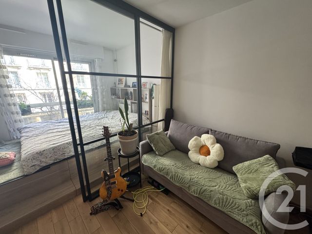 Appartement T3 à vendre - 3 pièces - 46.06 m2 - PARIS - 75015 - ILE-DE-FRANCE - Century 21 Farré Pernety