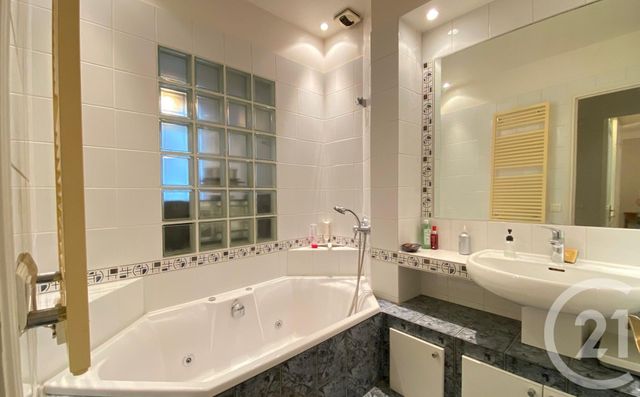 Appartement F3 à louer - 3 pièces - 72.6 m2 - PARIS - 75015 - ILE-DE-FRANCE - Century 21 Farré Pernety