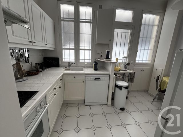 Appartement F3 à louer - 3 pièces - 72.6 m2 - PARIS - 75015 - ILE-DE-FRANCE - Century 21 Farré Pernety