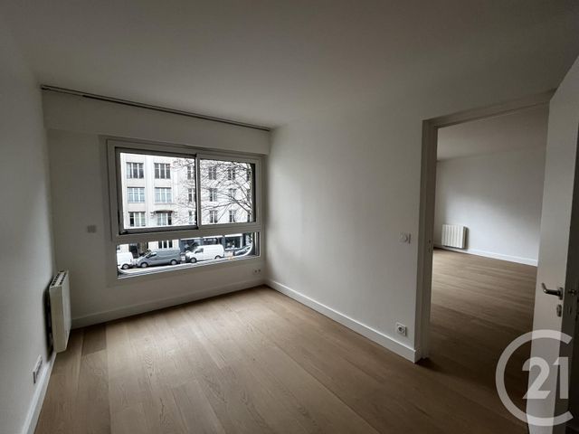 Appartement F2 à louer - 2 pièces - 50.1 m2 - PARIS - 75015 - ILE-DE-FRANCE - Century 21 Farré Pernety