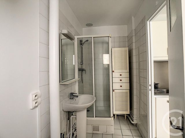 Appartement Studio à louer - 1 pièce - 29.79 m2 - PARIS - 75015 - ILE-DE-FRANCE - Century 21 Farré Pernety