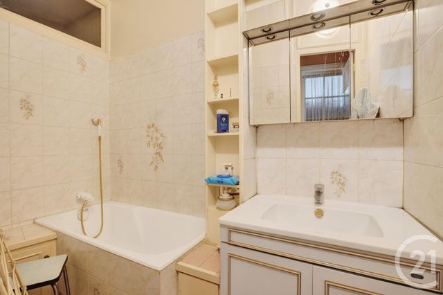 Appartement à vendre - 3 pièces - 68.04 m2 - PARIS - 75014 - ILE-DE-FRANCE - Century 21 Farré Pernety