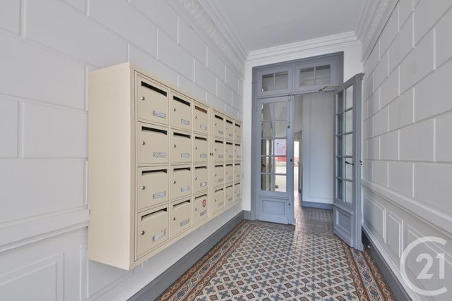 Afficher la photo en grand Appartement Duplex à vendre - 3 pièces - 70.03 m2 - PARIS - 75014 - ILE-DE-FRANCE - Century 21 Farré Pernety